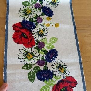 Naasgransgarden Swedish Floral Table Runner 20cm x 200cm